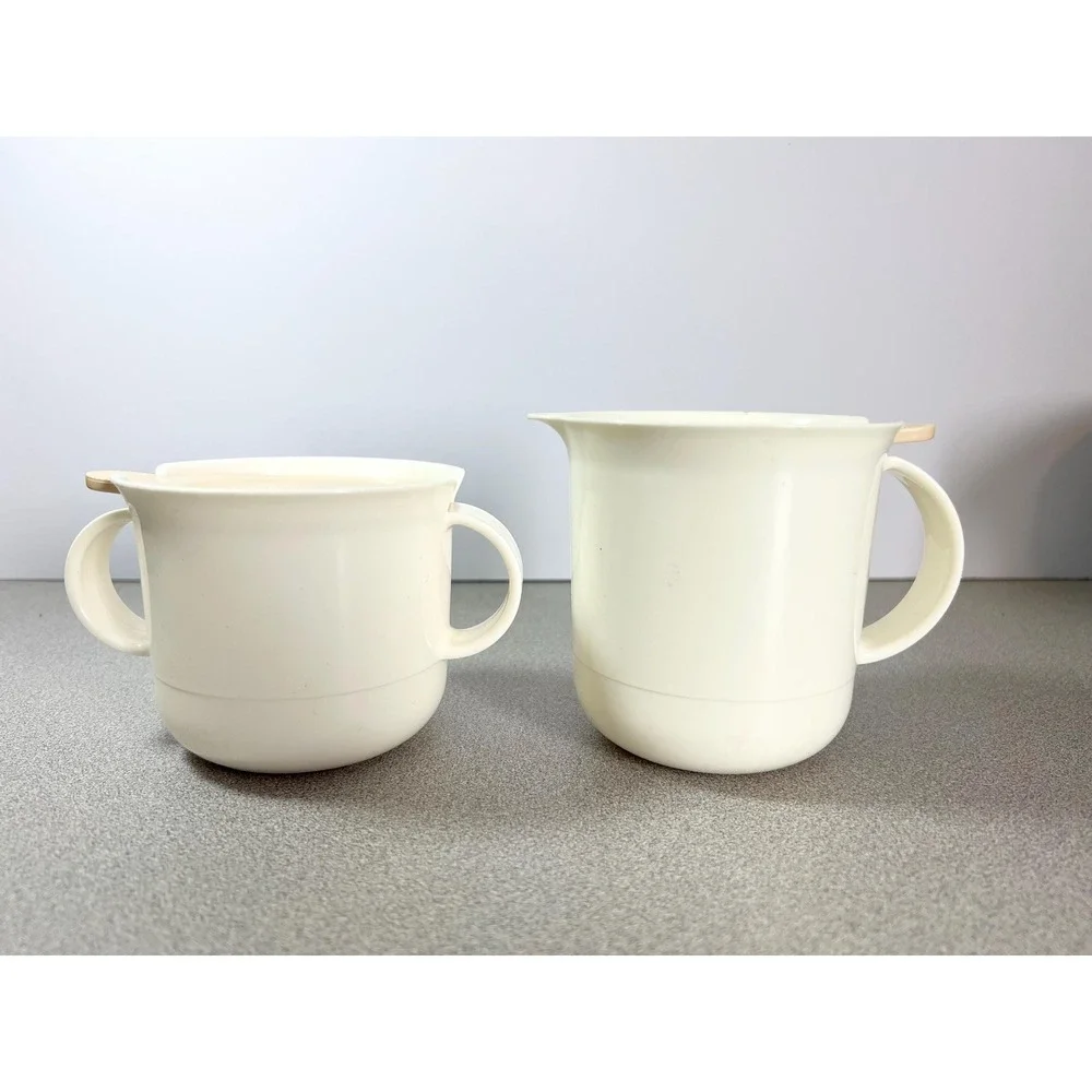Vintage‎ Tupperware Creamer and Sugar Set - creamy white,beige/pinkish lid 1980s